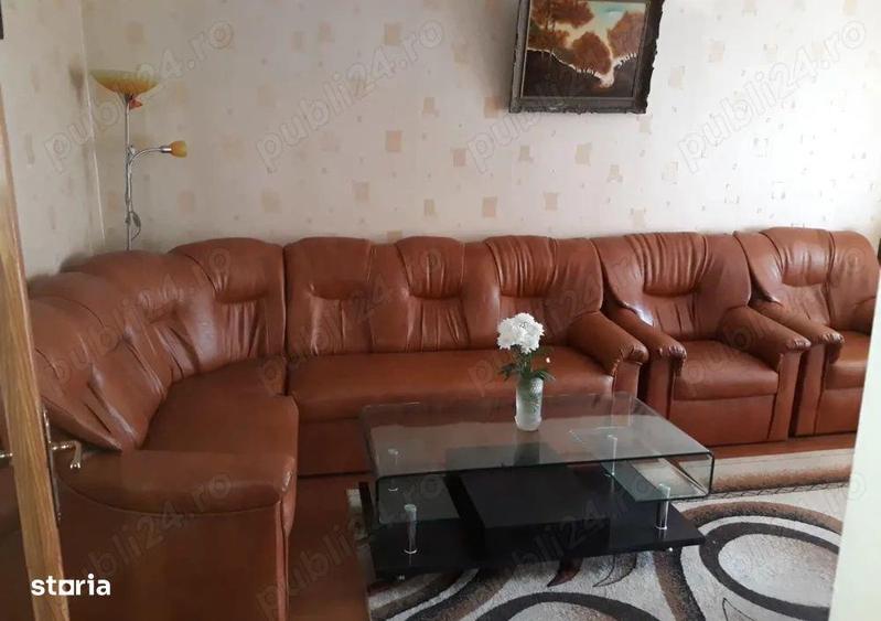 Apartament cu 3 camere decomandat, mobilat în Titan