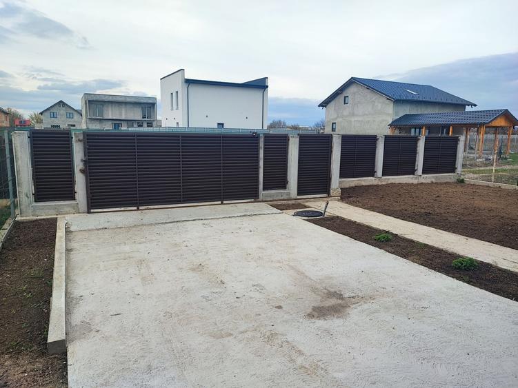 Casă cu 3 camere în Vânători