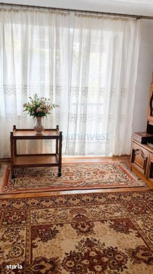 Apartament cu 3 camere în Decebal
