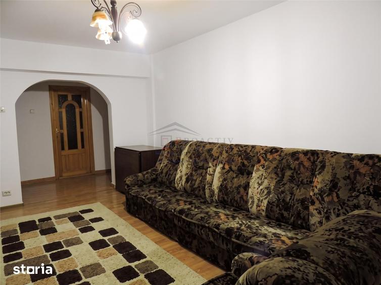 Apartament cu 4 camere decomandat în Central