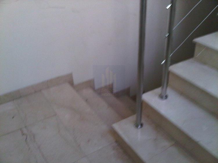Apartament cu 4 camere decomandat în Arcul de Triumf