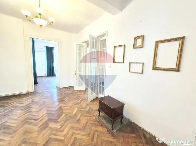 Apartament cu 4 camere decomandat în Tineretului