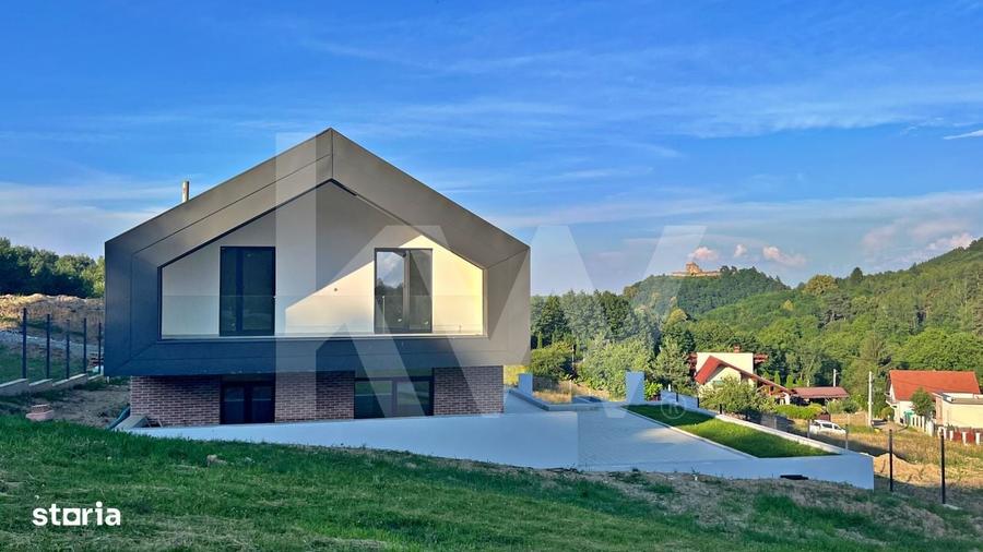 Casă cu 4 camere în Cisnădioara