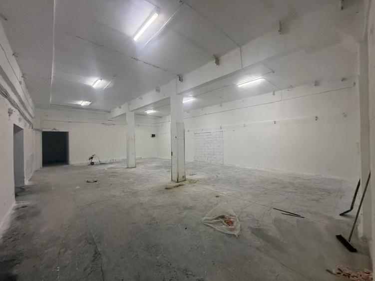 Spațiu industrial, de 100 mp, în Glina