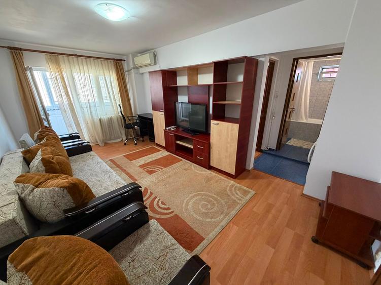 Apartament cu 2 camere semidecomandat în 13 Septembrie