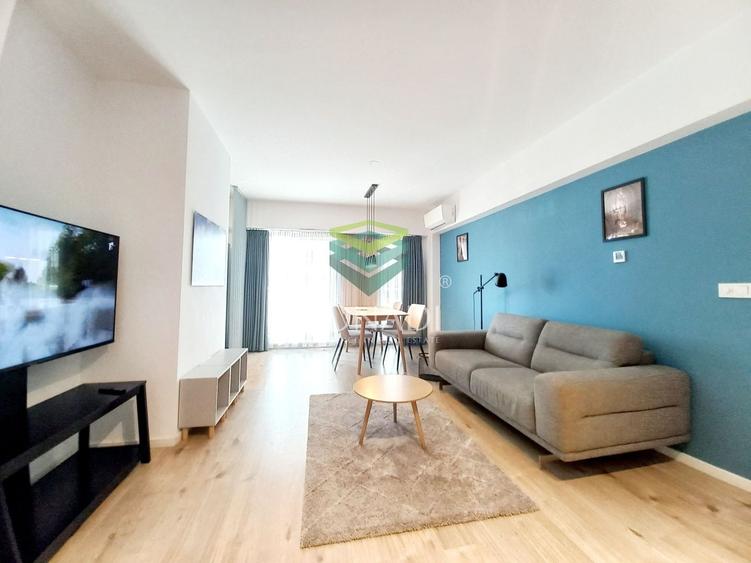 Apartament cu 3 camere semidecomandat în Aviației