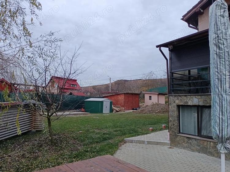Casă cu 6 camere cu Teren 800 Mp în Central