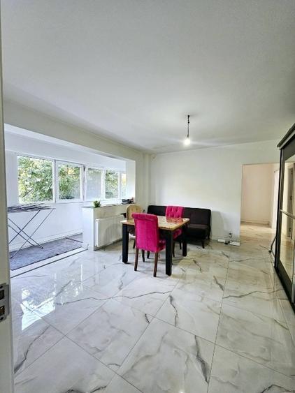 Apartament cu 3 camere semidecomandat, mobilat în Alexandru Obregia