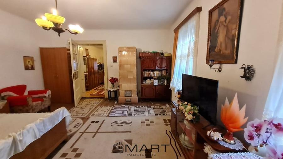 Casă cu 2 camere cu Teren 200 Mp în Central