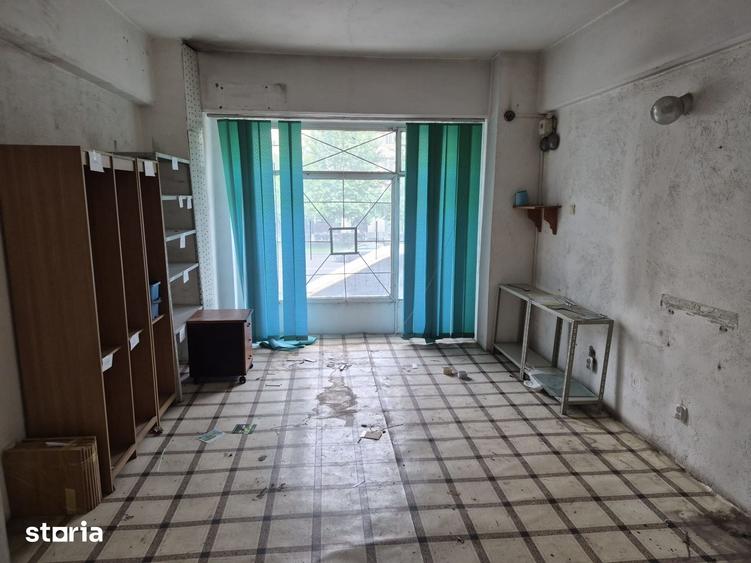 Spațiu comercial, de 73 mp, în Decebal