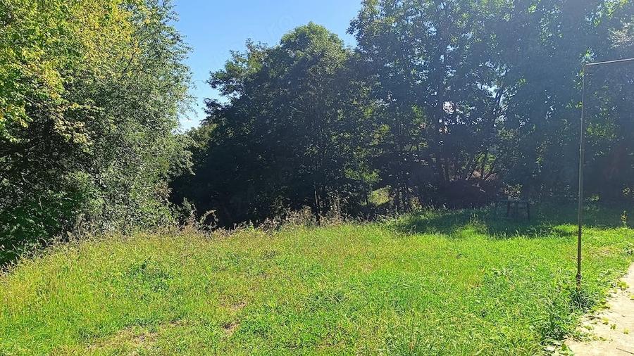 Casă cu Teren 692 Mp în Podul Vadului