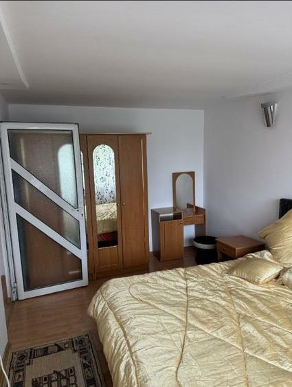 Apartament cu 3 camere semidecomandat în Ultracentral