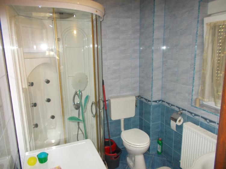 Casă individuală cu 5 camere cu Teren 720 Mp în Moșnița Nouă