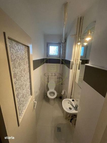 Apartament cu 4 camere, mobilat în Central