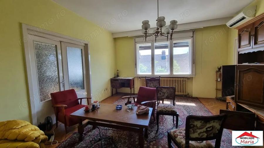 Apartament cu 3 camere decomandat în Central