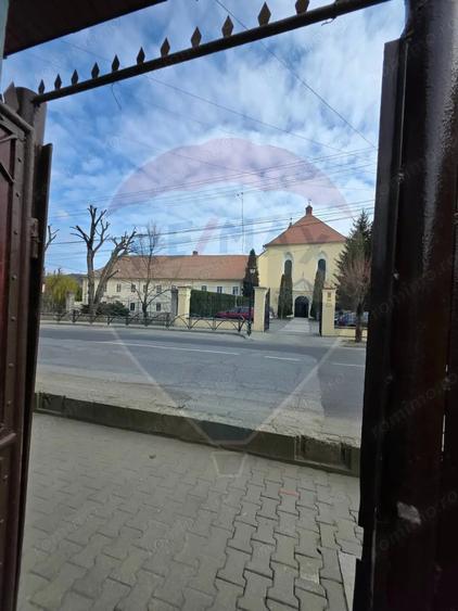 Casă cu 3 camere cu Teren 197 Mp în Central