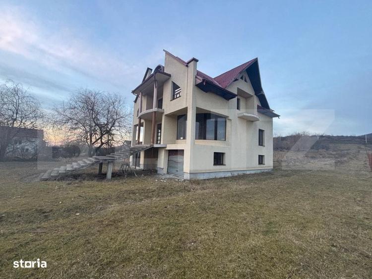 Casă cu 4 camere cu Teren 5800 Mp în Șieu
