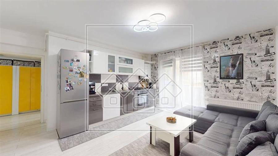 Apartament cu 3 camere decomandat în Turnișor