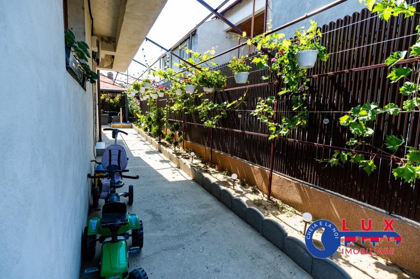Casă cu 3 camere cu Teren 200 Mp în Babadag