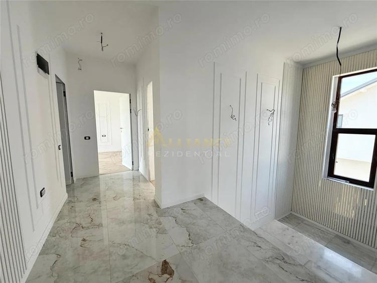 Casă cu 5 camere cu Teren 300 Mp în Berceni