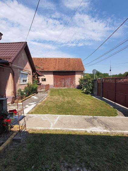 Casă cu 3 camere în Central