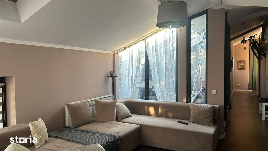 Apartament cu 4 camere în Centrul Civic