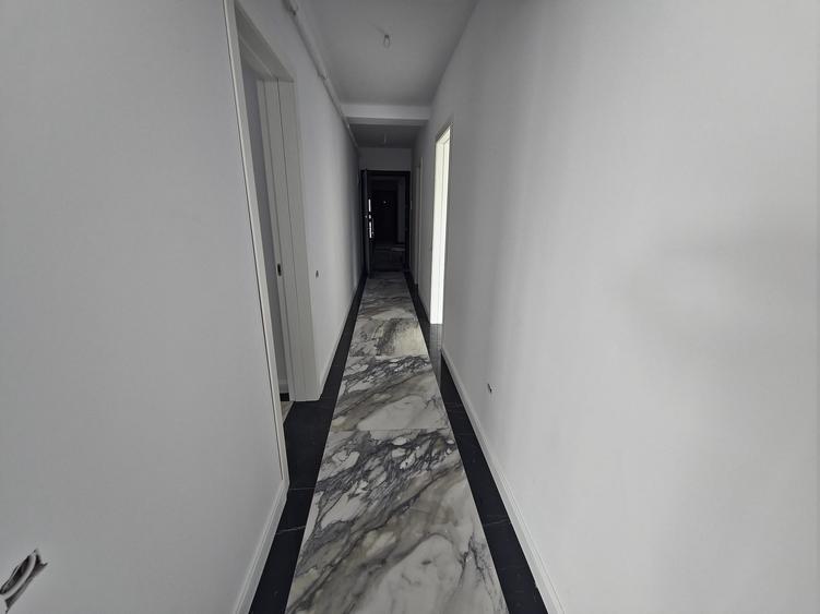 Apartament cu 3 camere decomandat în Tomis Plus