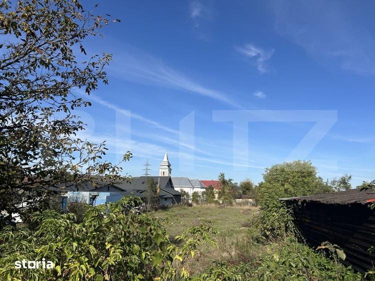 Teren de 2200 mp, în Apahida