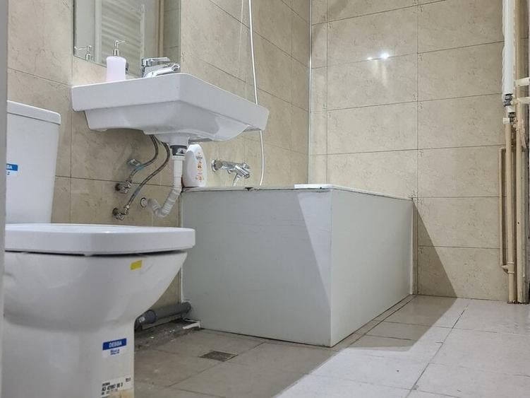 Garsonieră semidecomandată, mobilată în Vitan Mall