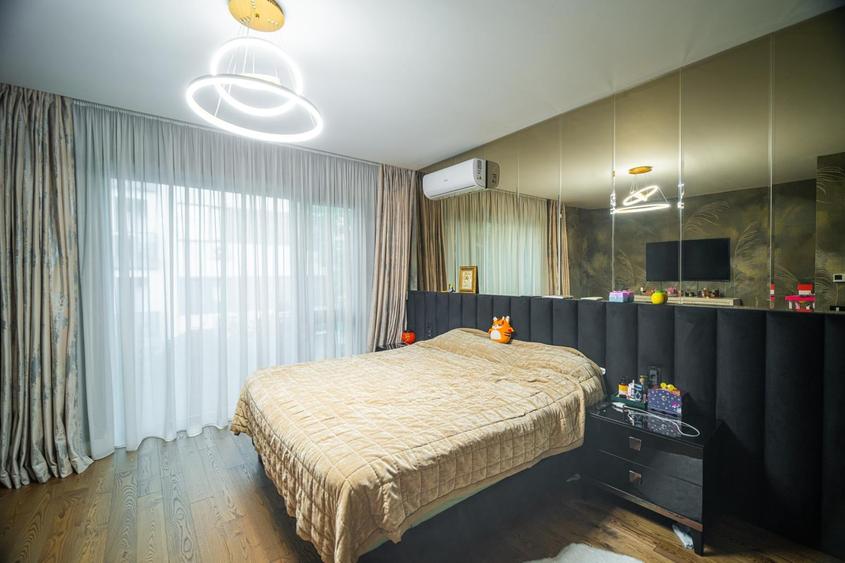 Casă individuală cu 5 camere cu Teren 500 Mp în Iancu Nicolae
