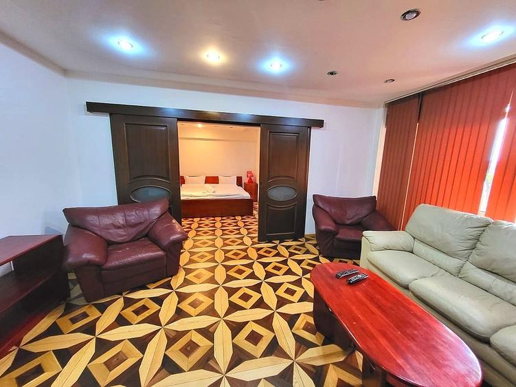 Apartament cu 3 camere semidecomandat, mobilat în Muncii