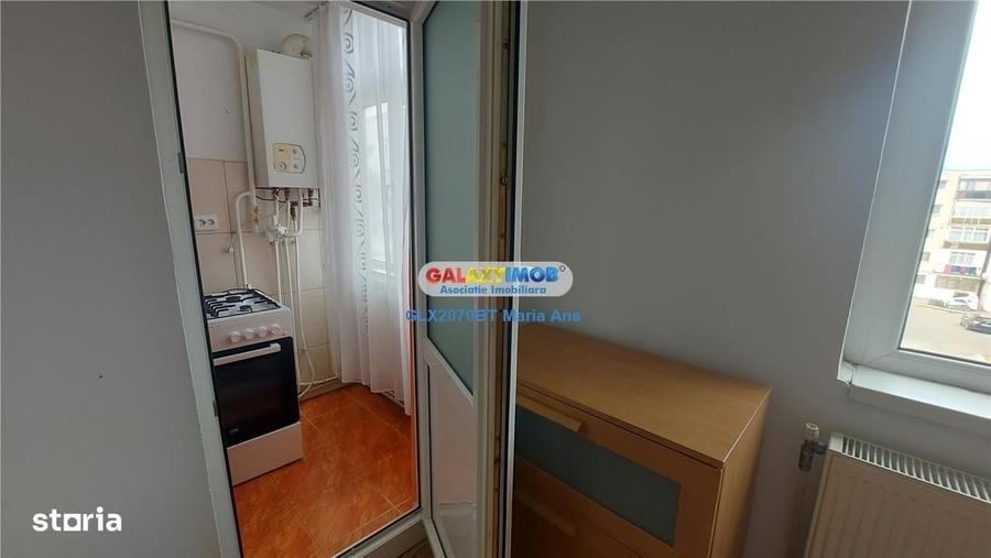 Garsonieră decomandată în Central