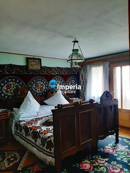Casă individuală cu 7 camere cu Teren 750 Mp în Pojorâta