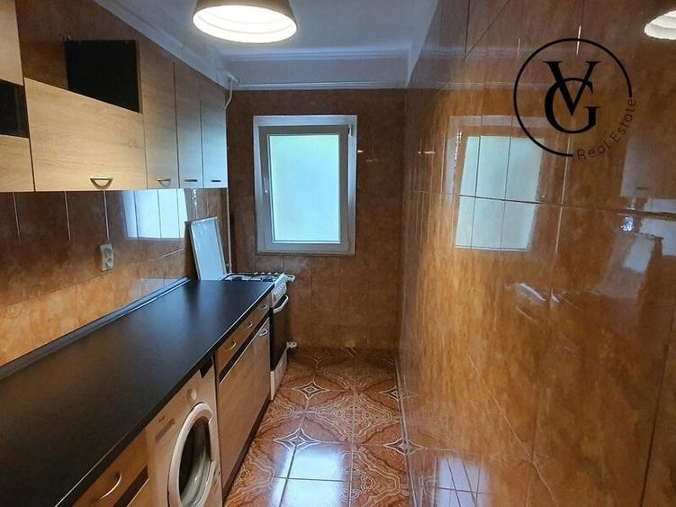 Garsonieră decomandată, mobilată în Tei