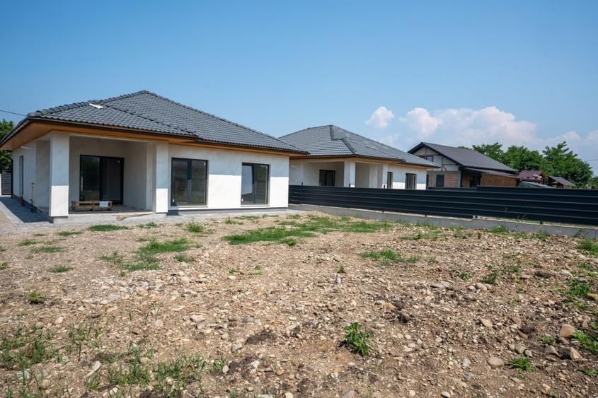Casă individuală cu 4 camere cu Teren 600 Mp în Unirea