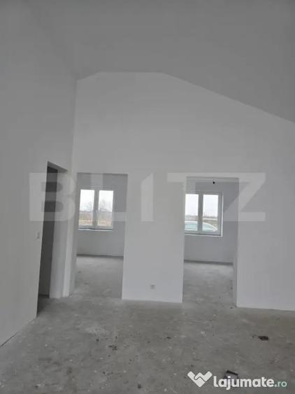 Casă cu 3 camere cu Teren 600 Mp în Mărtinești