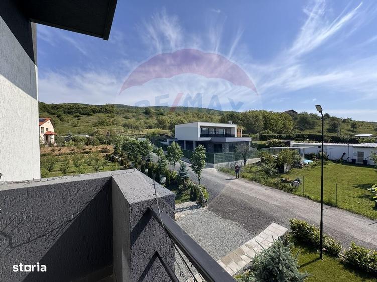 Casă cu 4 camere în Mera