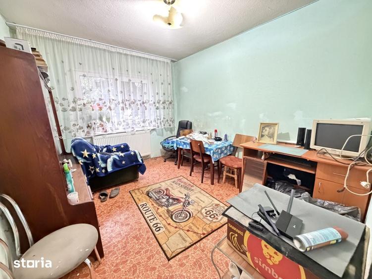Apartament cu 4 camere decomandat în Central