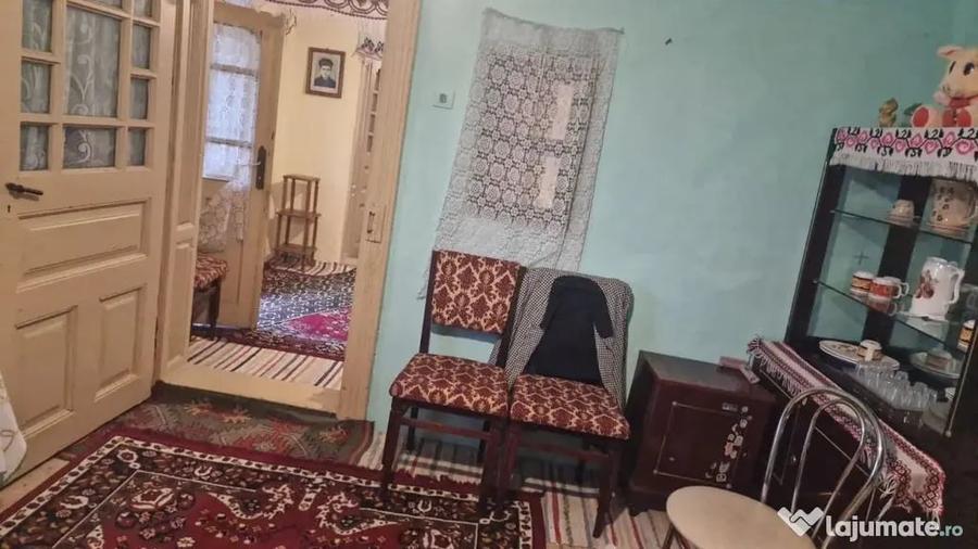 Casă cu 3 camere cu Teren 2100 Mp în Lunca