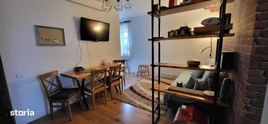 Apartament cu 3 camere, mobilat în Sud