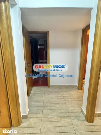 Apartament cu 3 camere decomandat, mobilat în Romană