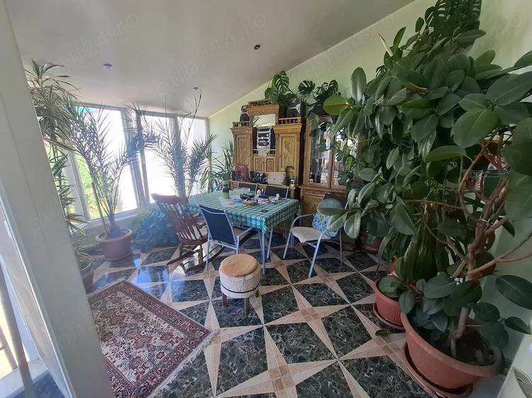 Casă cu 5 camere cu Teren 1600 Mp în Aradul Nou
