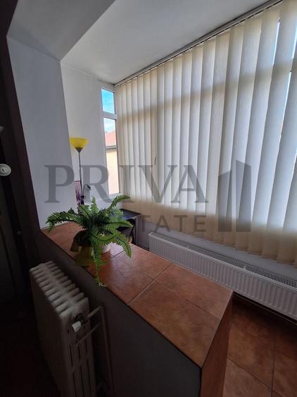 Apartament cu 2 camere semidecomandat, mobilat în Medicină