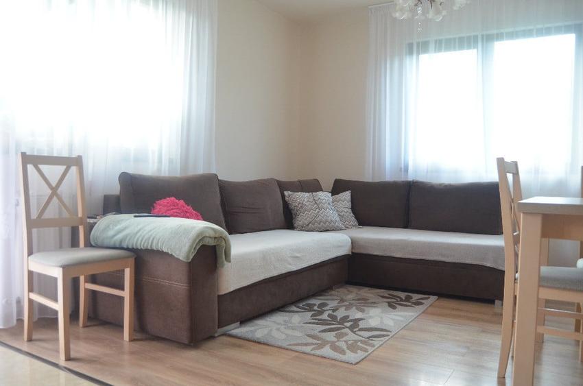 Apartament cu 3 camere decomandat în Valea Alba