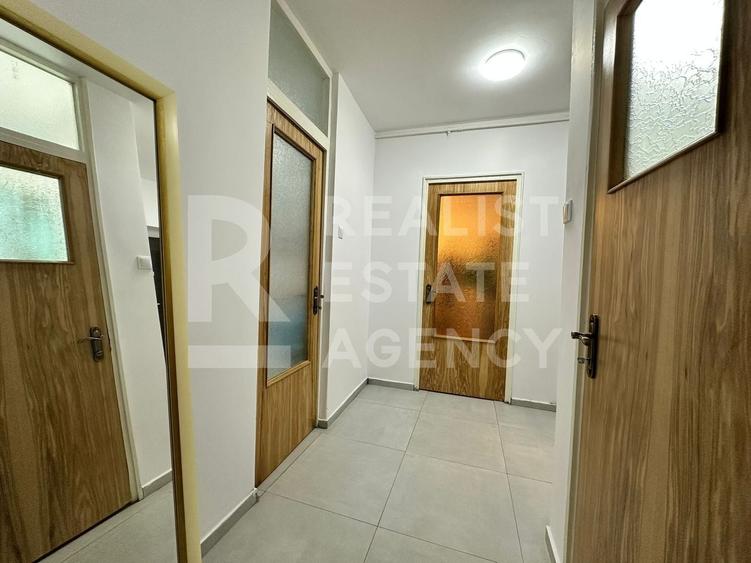 Apartament cu 2 camere decomandat în Vatra Luminoasă