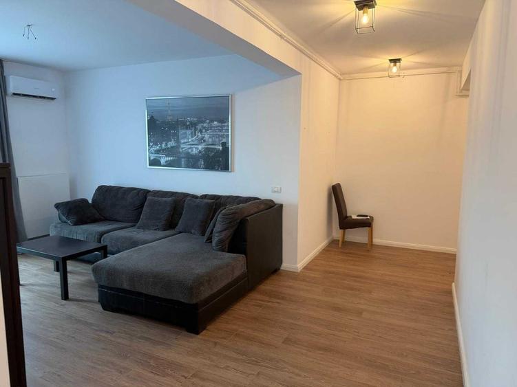 Apartament cu 2 camere decomandat în Băneasa
