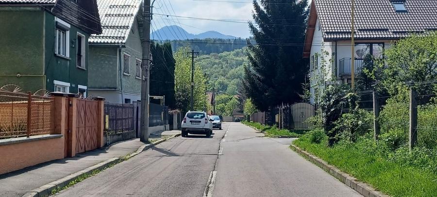 Casă cu 4 camere în Noua