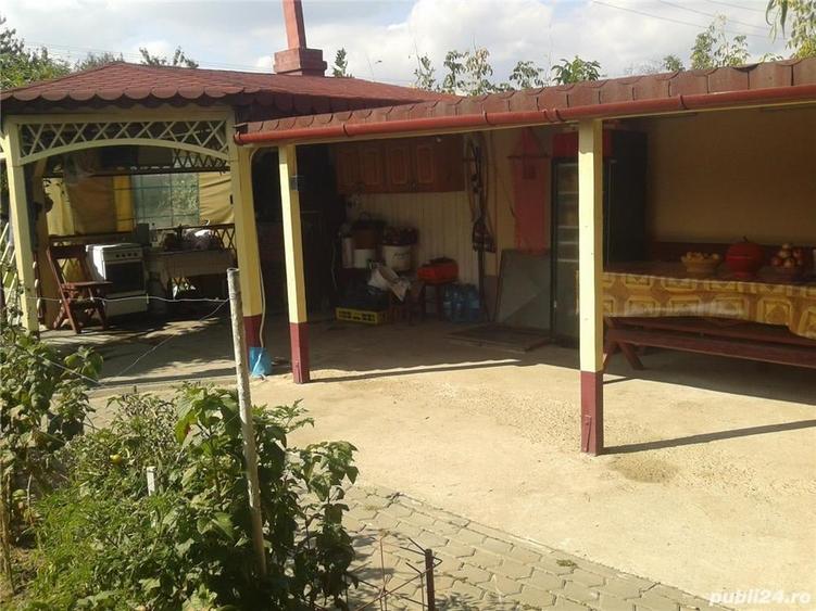 Casă cu 2 camere cu Teren 900 Mp în Adjud