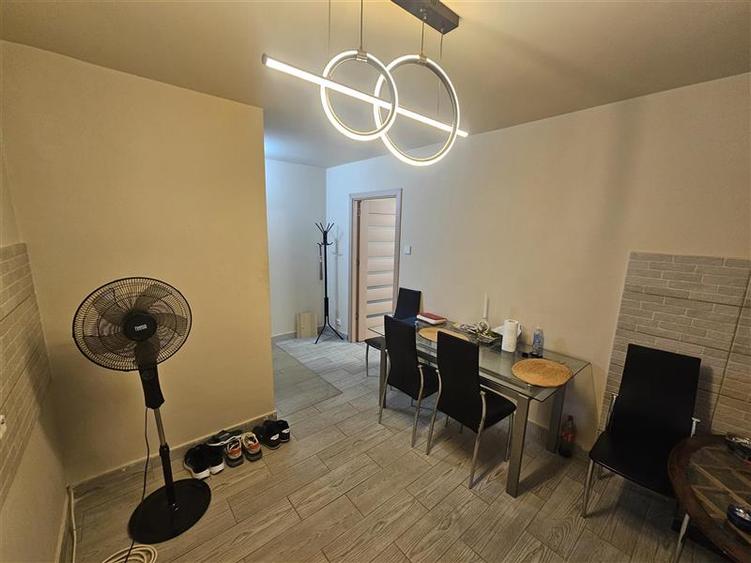 Apartament cu 2 camere semidecomandat în Micro I