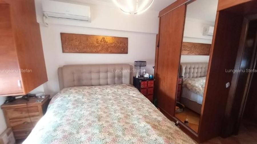 Apartament cu 4 camere decomandat în Iancului
